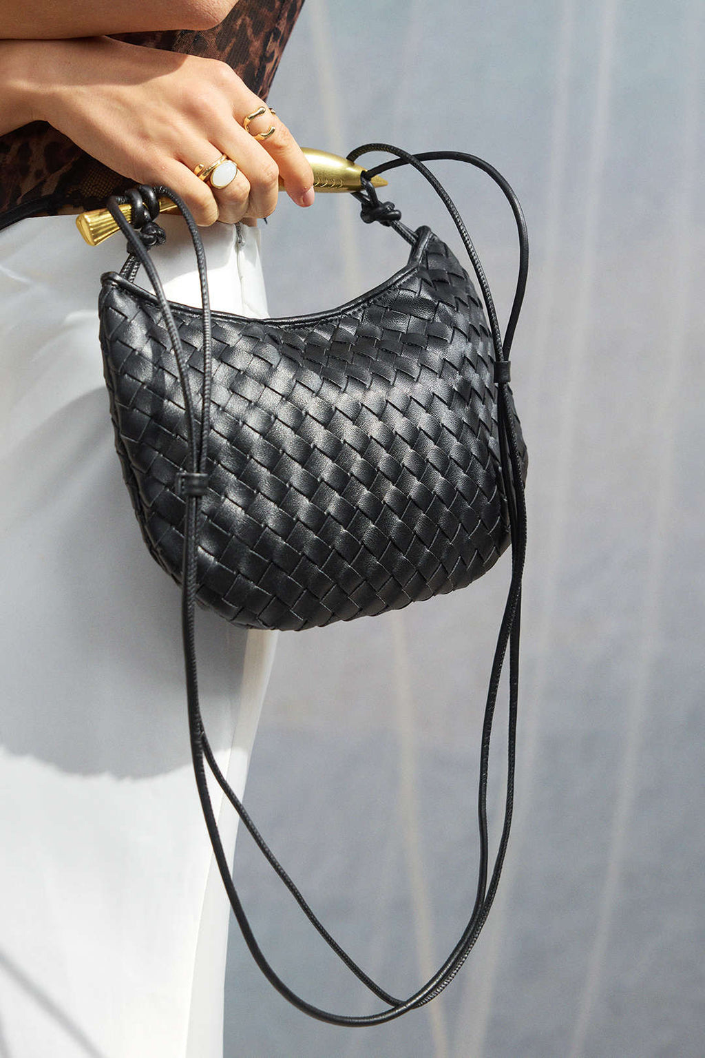 Voralis woven tote bag - close-up texture view